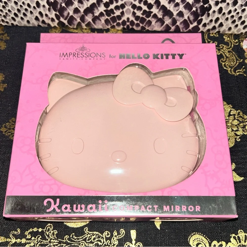 Impressions Vanity x Hello Kitty Kawaii Compact Mirror BATTERIES INCLUDED.